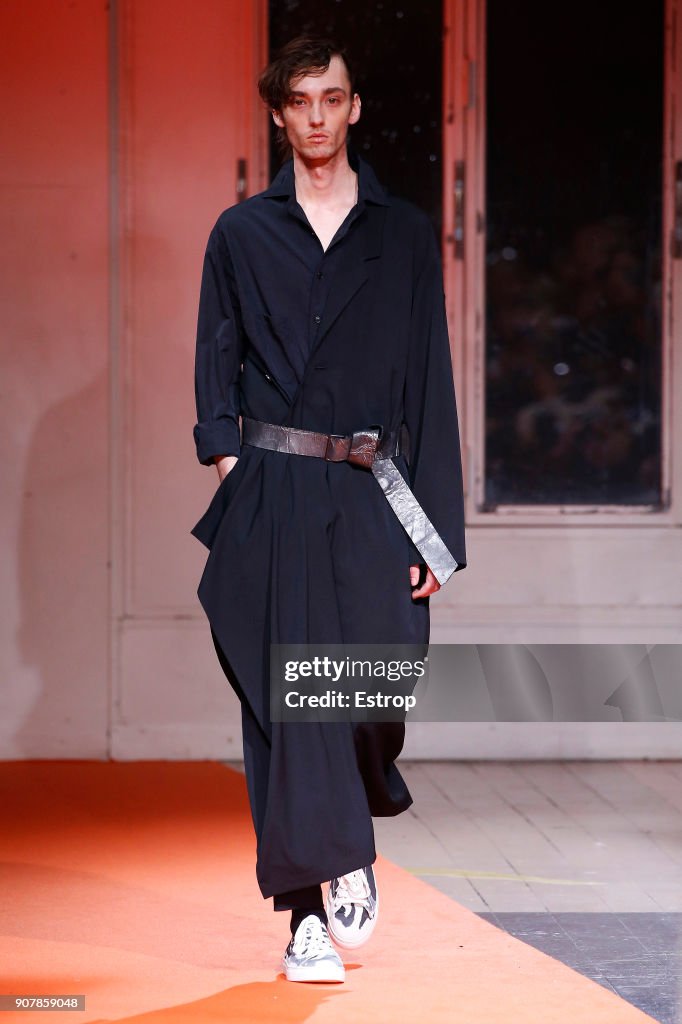 Yohji Yamamoto : Runway - Paris Fashion Week - Menswear F/W 2018-2019