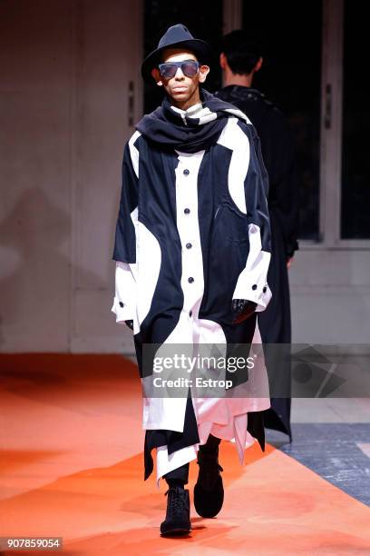 Model walks the runway during the Yohji Yamamoto Menswear Fall/Winter 2018-2019 show as part of Paris Fashion Week on January 18, 2018 in Paris,...