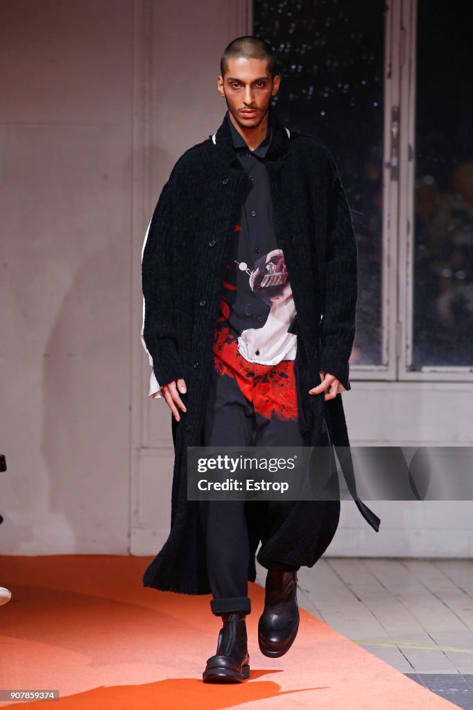 Yohji Yamamoto : Runway - Paris Fashion Week - Menswear F/W 2018-2019