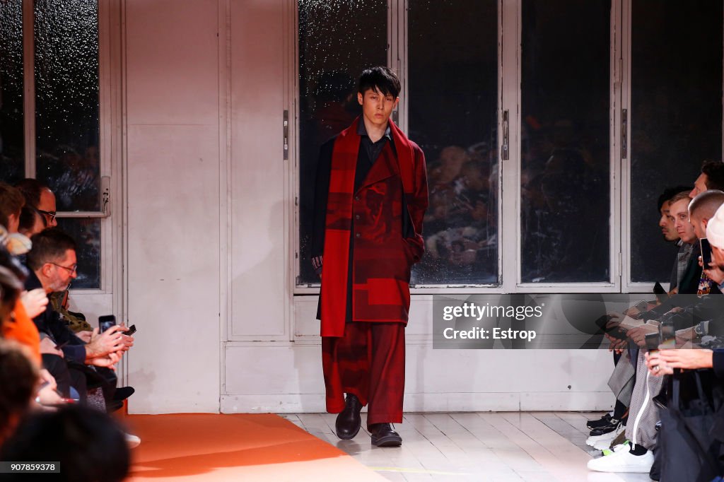 Yohji Yamamoto : Runway - Paris Fashion Week - Menswear F/W 2018-2019