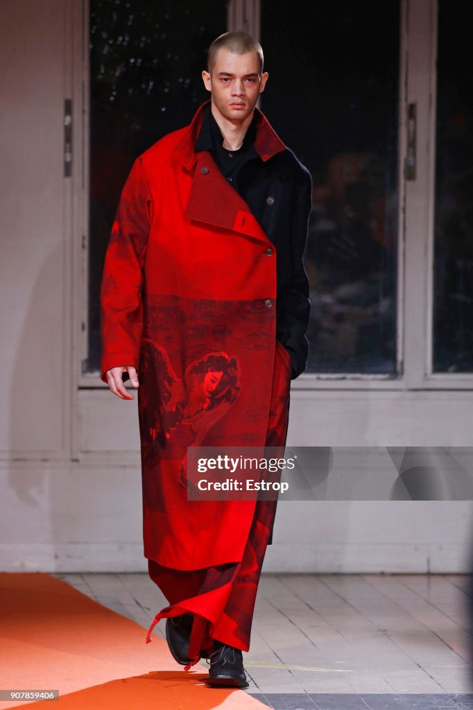 Yohji Yamamoto : Runway - Paris Fashion Week - Menswear F/W 2018-2019