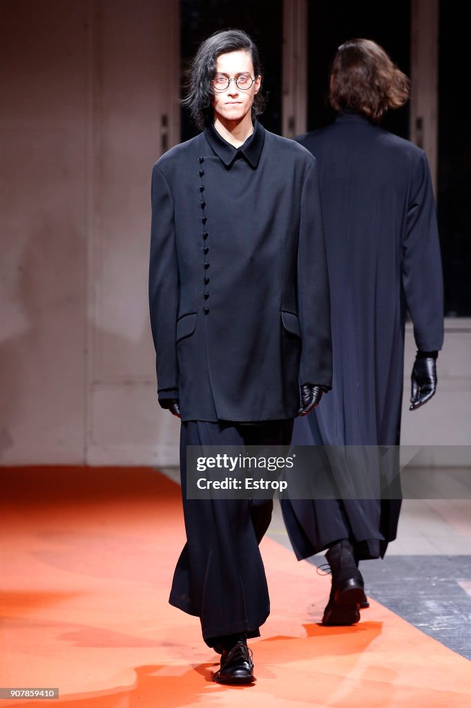 Yohji Yamamoto : Runway - Paris Fashion Week - Menswear F/W 2018-2019