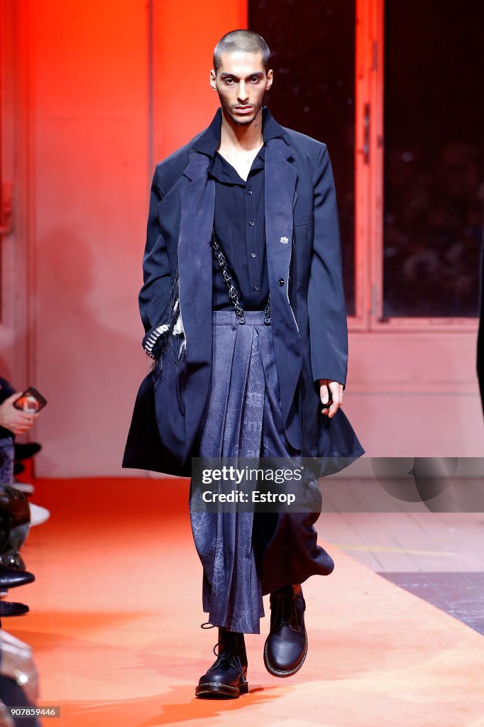 Yohji Yamamoto : Runway - Paris Fashion Week - Menswear F/W 2018-2019