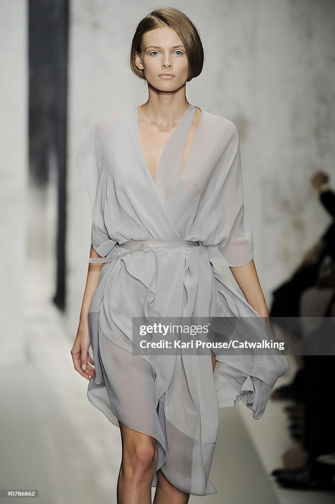 Donna Karan Collection - Runway - Spring 2010 MBFW