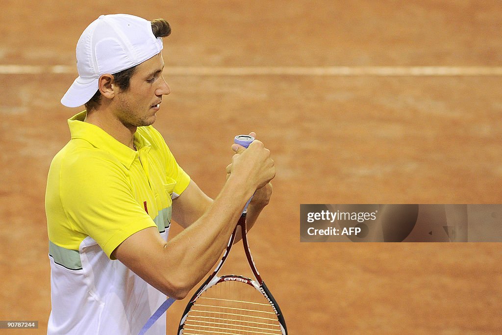 Ukrainian tennis player Sergei Bubka tra