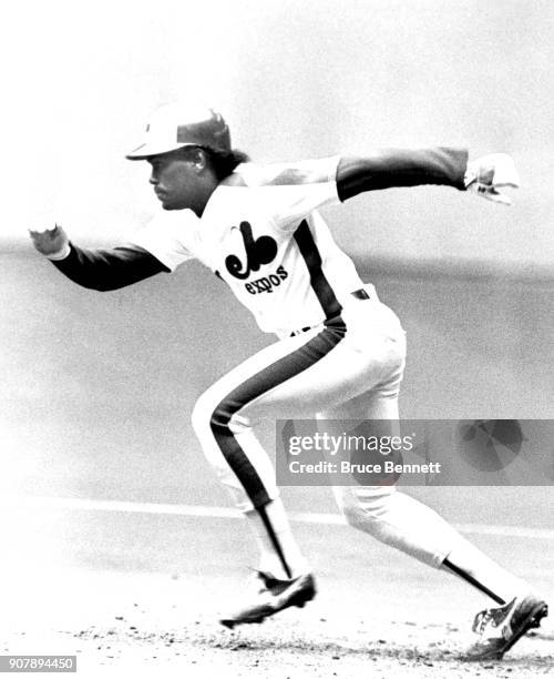 Tim Raines of the Montreal Expos runs during an MLB game circa 1986 at Olympic Stadium in Montreal, Quebec, Canada.