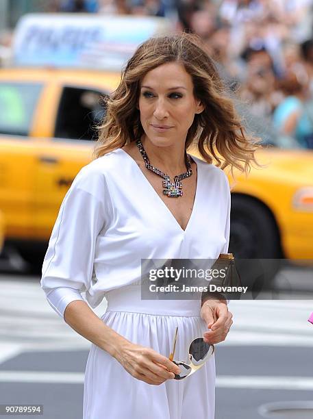 Sarah Jessica Parker filming on location for "Sex And The City 2" on the Streets of Manhattan on September 8, 2009 in New York City.