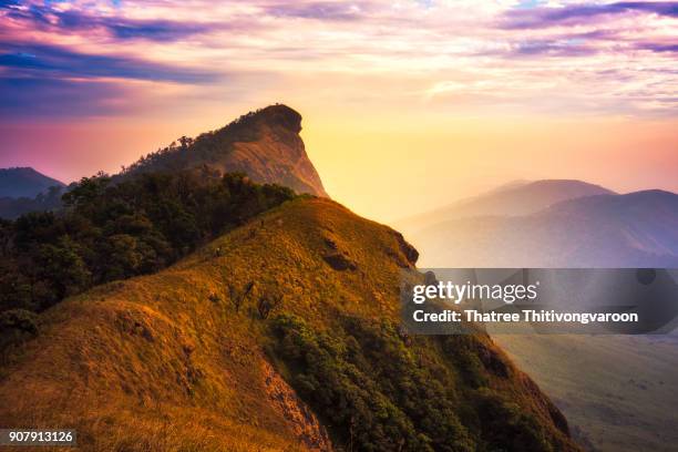 beautiful sunrise of travel place in thailand, mon jong, om koi, chiang mai - monsees stock-fotos und bilder