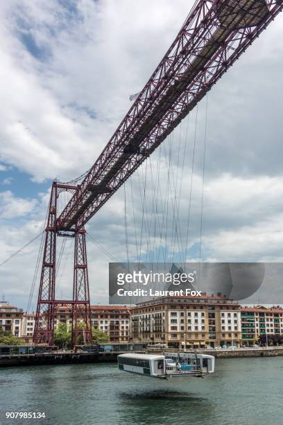 vizcaya bridge - puente colgante stockfoto's en -beelden