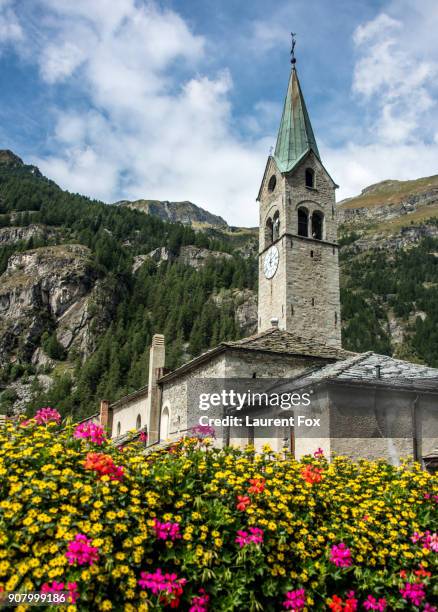 gressoney chapel - catena stock-fotos und bilder