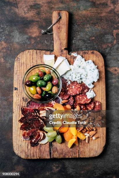 appetizer/antipasto - plato de aperitivos fotografías e imágenes de stock