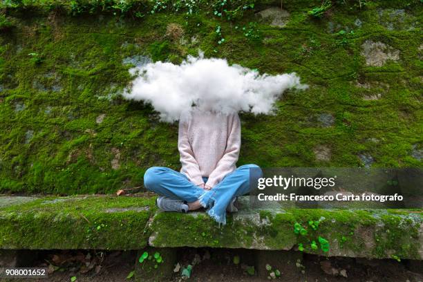 shyness - negative emotion stockfoto's en -beelden