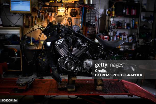 motorcycle engine - motorcycle workshop stock pictures, royalty-free photos & images