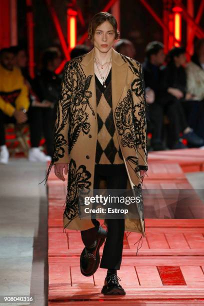 Model walks the runway during the Alexander McQueen Menswear Fall/Winter 2018-2019 show as part of Paris Fashion Week on January 19, 2018 in Paris,...