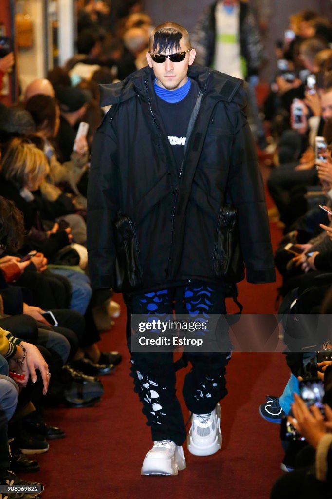 Vetements : Runway - Paris Fashion Week - Menswear F/W 2018-2019