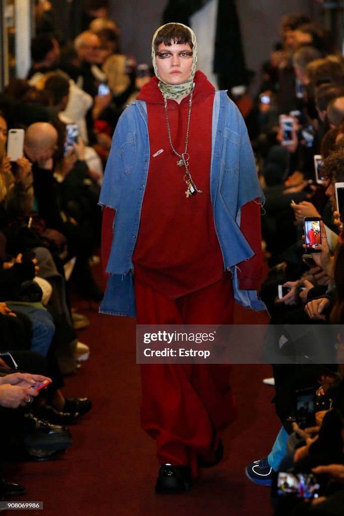 Vetements : Runway - Paris Fashion Week - Menswear F/W 2018-2019