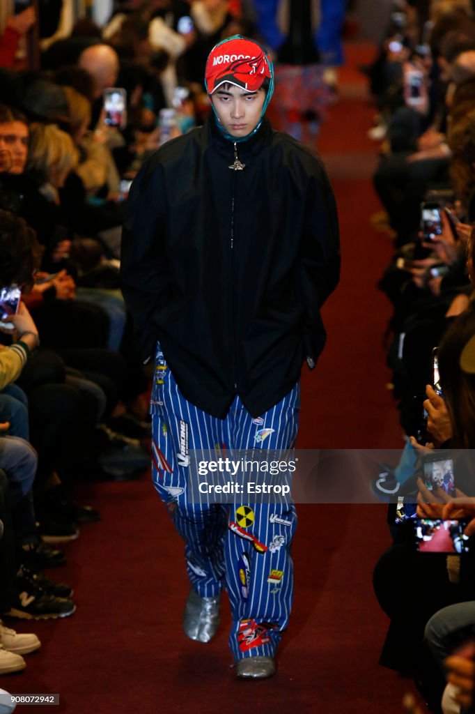 Vetements : Runway - Paris Fashion Week - Menswear F/W 2018-2019