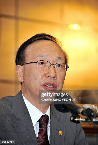 South Korean Unification Minister Hyun In-Taek speaks at a seminar organized by former South Korean correspondents in the US, in Seoul on September...