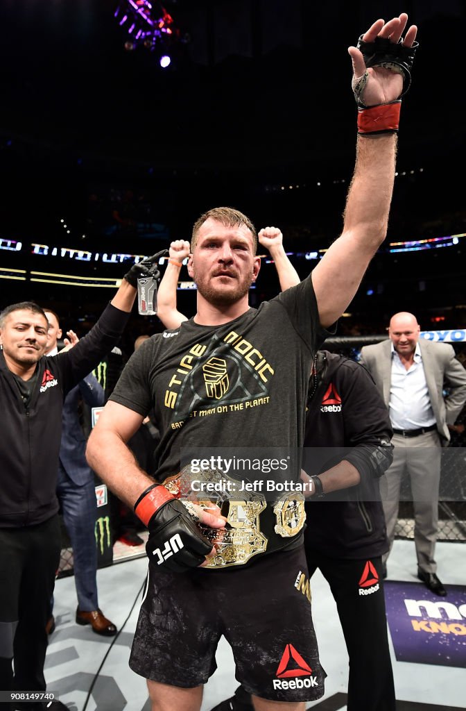 UFC 220: Miocic v Ngannou