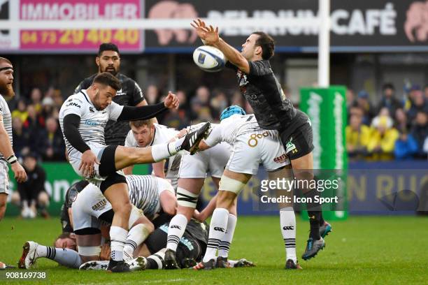 Rhys Webb of Ospreys and Morgan Parra of Clermont during the Champions Cup match between ASM Clermont and Osprey at Stade Marcel Michelin on January...