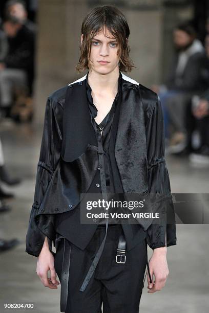 Model walks the runway during the Ann Demeulemeester Menswear Fall/Winter 2018-2019 show as part of Paris Fashion Week on January 19, 2018 in Paris,...