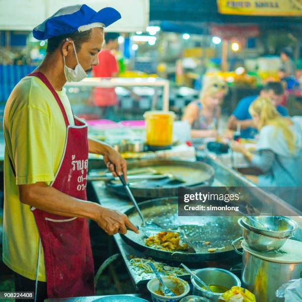 maharaj market, krabi ,thailand. - famous food programa de televisión fotografías e imágenes de stock