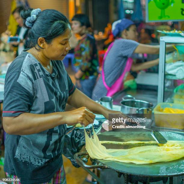 food market in krabi,thailand - famous food programa de televisión fotografías e imágenes de stock