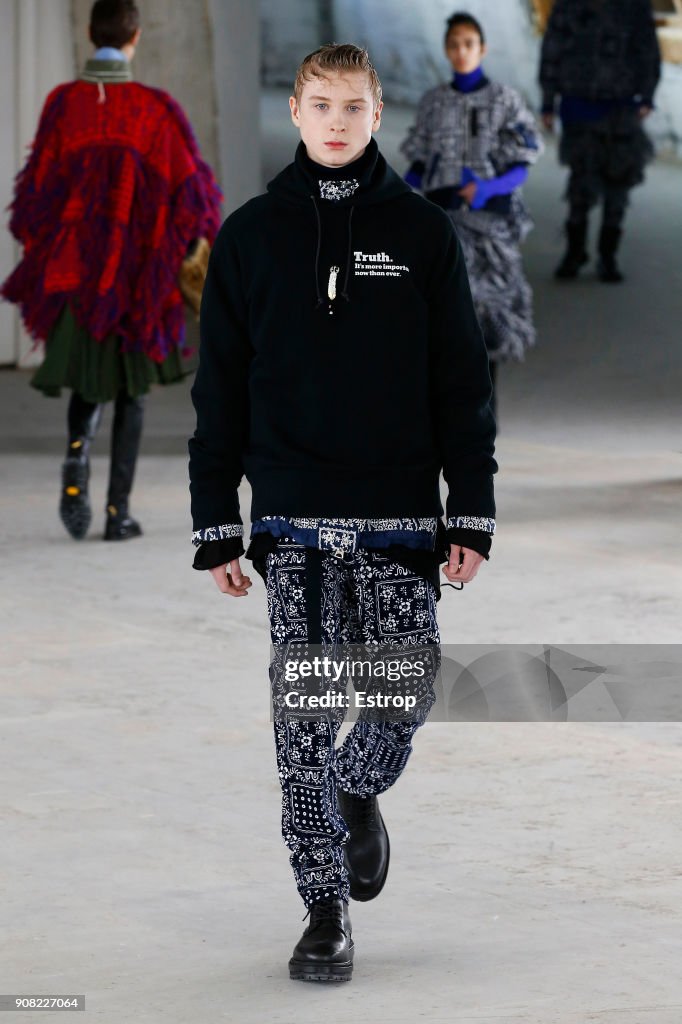 Sacai : Runway - Paris Fashion Week - Menswear F/W 2018-2019