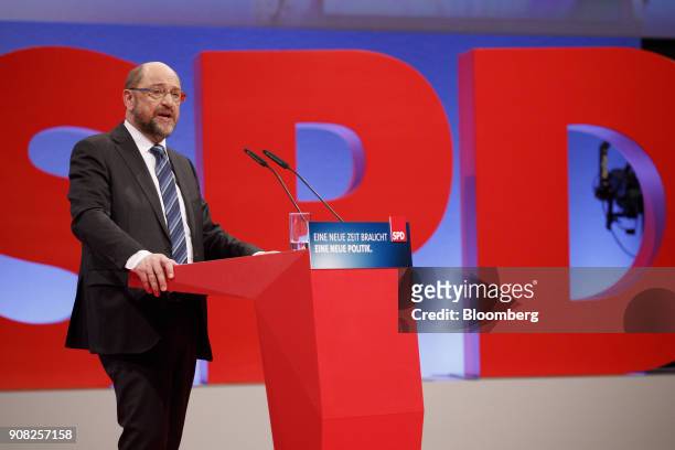 Martin Schulz, leader of the Social Democrat Party , speaks during a party conference in Bonn, Germany, on Sunday, Jan. 21, 2018. German Chancellor...