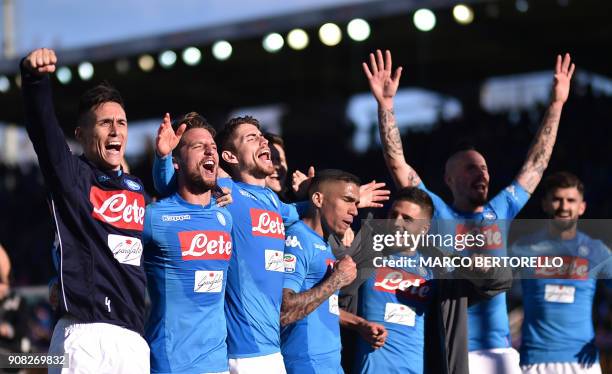 Napoli's players celebrate at the end of the Italian Serie A football match Atalanta Vs Napoli on January 21, 2018 at the 'Atleti Azzurri d'Italia...