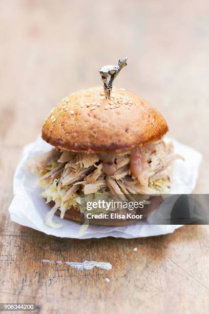 Burger Split Split Burger Photos and Premium High Res Pictures - Getty Images