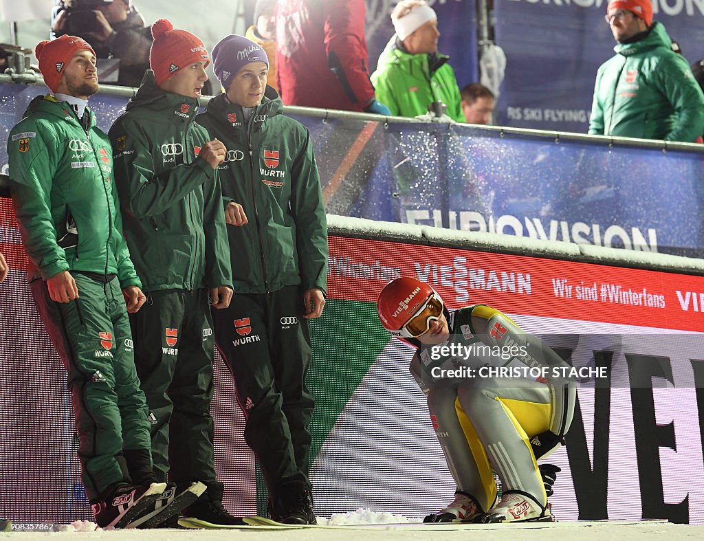 SKI-JUMPING-FLYING-WORLD