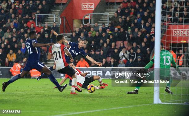 Harry Kane of Tottenham Hotspur shoots wide late in the game during the Premier League match between Southampton and Tottenham Hotspur at St Mary's...