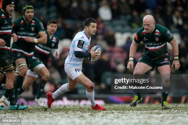 Brice Dulin of Racing 92 runs with the ball during the European Rugby Champions Cup match between Leicester Tigers and Racing 92 at Welford Road on...