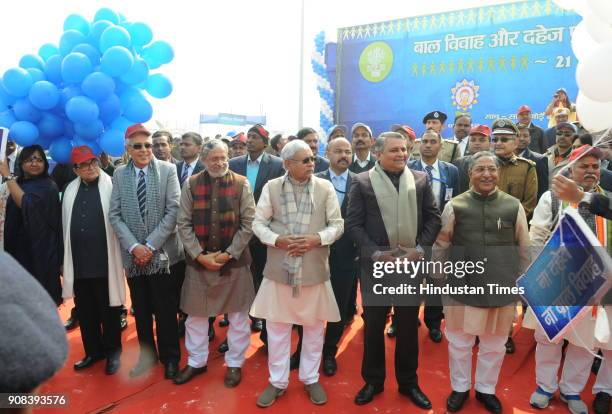 Bihar Chief Minister Nitish Kumar with others leader inaugurating World's longest human chain to create awareness against dowry and child marriage on...