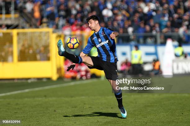 Riccardo Orsolini of Atalanta Bergamasca Calcio in action during the Serie A match between Atalanta Bergamasca Calcio and SSC Napoli. Ssc Napoli wins...