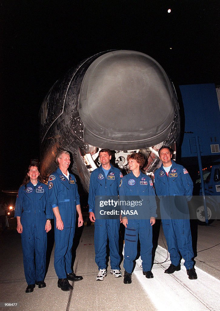 The Space Shuttle orbiter Columbia touches down on runway 33