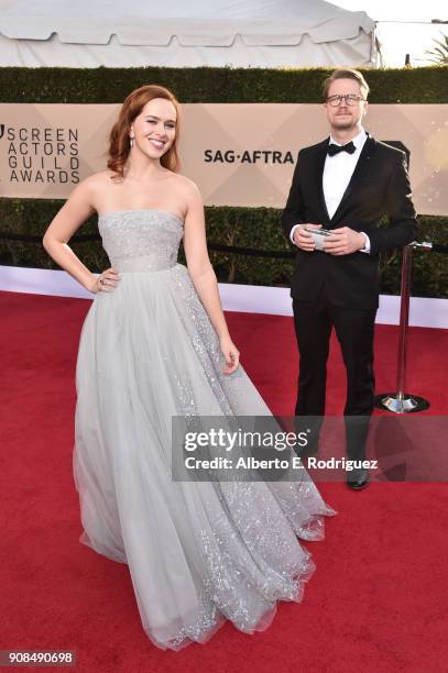 Actor Elizabeth McLaughlin attends the 24th Annual Screen Actors Guild Awards at The Shrine Auditorium on January 21, 2018 in Los Angeles,...