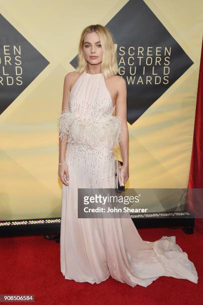 Actor Margot Robbie attends the 24th Annual Screen Actors Guild Awards at The Shrine Auditorium on January 21, 2018 in Los Angeles, California.