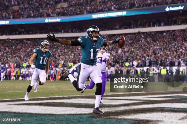 Alshon Jeffery of the Philadelphia Eagles celebrates after scoring a 53 yard touchdown reception during the second quarter against the Minnesota...