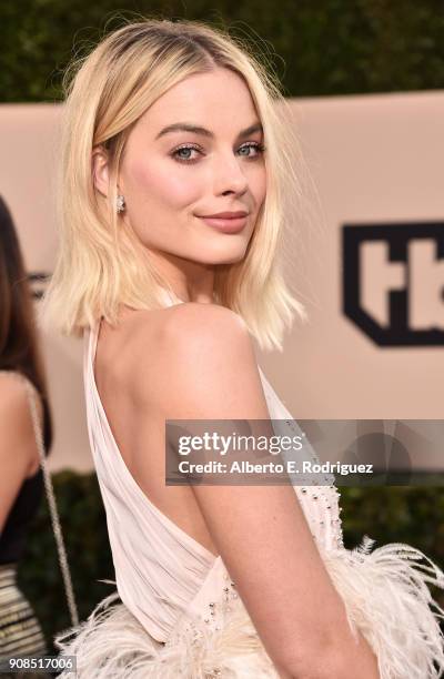 Actor Margot Robbie attends the 24th Annual Screen Actors Guild Awards at The Shrine Auditorium on January 21, 2018 in Los Angeles, California....