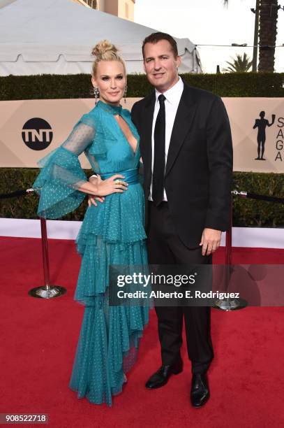 Model Molly Sims and Scott Stuber attend the 24th Annual Screen Actors Guild Awards at The Shrine Auditorium on January 21, 2018 in Los Angeles,...