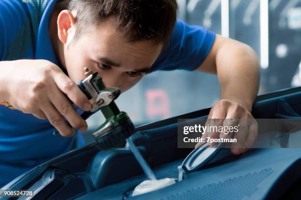 auto-koelvloeistof - coolant stockfoto's en -beelden