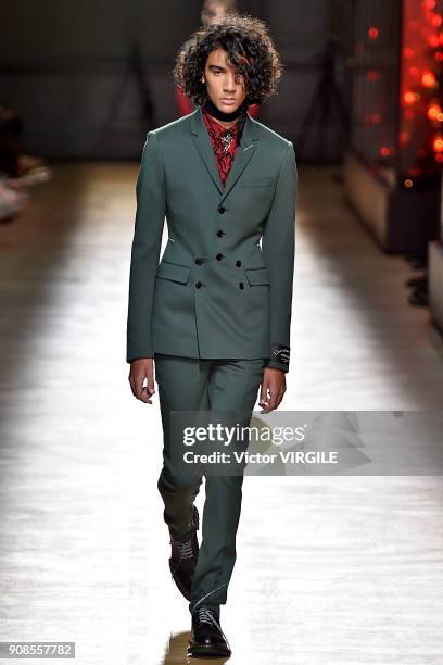 Model walks the runway during the Dior Homme Menswear Fall/Winter 2018-2019 show as part of Paris Fashion Week January 20, 2018 in Paris, France.