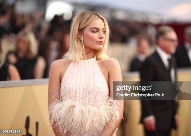 Actor Margot Robbie attends the 24th Annual Screen Actors Guild Awards at The Shrine Auditorium on January 21, 2018 in Los Angeles, California....