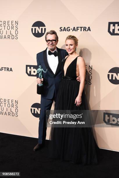 Gary Oldman and Kristen Bell attend 24th Annual Screen Actors Guild Awards - Press Room on January 21, 2018 in Los Angeles, California.