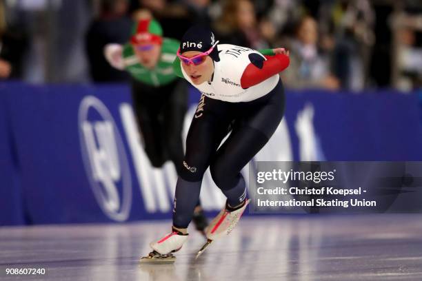 Francesca Lollobrigida of Italy competes in the ladies 3000m Division A race during Day 3 of the ISU World Cup Speed Skating at...