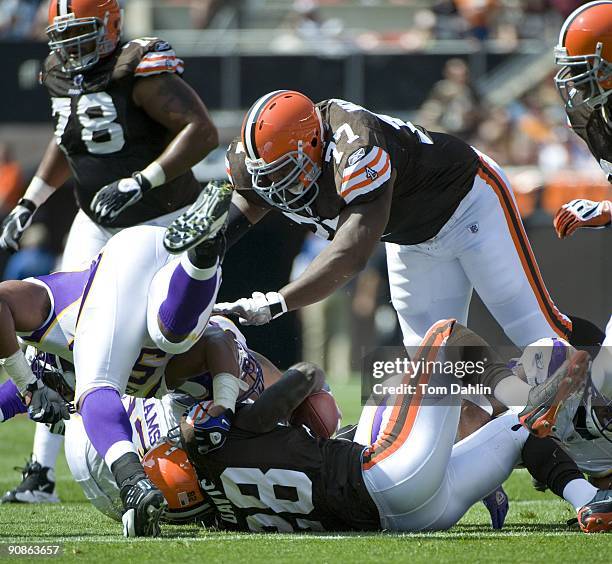 Floyd Womack of Cleveland Browns makes a block during an NFL game against the Minnesota Vikings, September 13 at Cleveland Browns Stadium in...