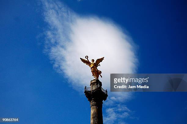 View of the Angel of Independence during the military parade of Mexico's 199th Independence anniversary celebrations on September 16, 2009 in Mexico...