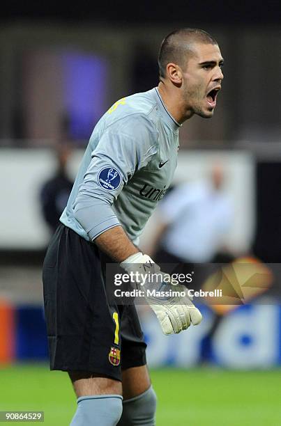 Victor Valdes Arribas of FC Barcelona reacts during the UEFA Champions League Group F match between FC Inter Milan and FC Barcelona at the Meazza...